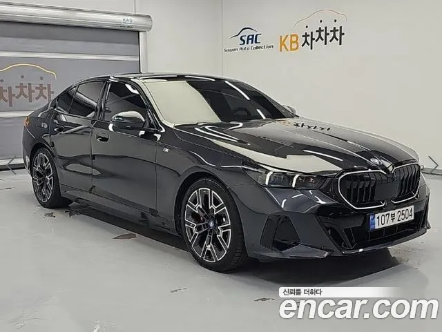 BMW 5 Series — Фото автомобиля 4
