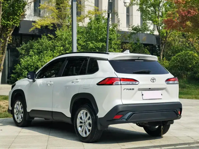 Toyota Frontlander — Фото автомобиля 6