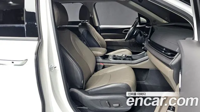 Kia Carnival Generation 4 — Фото автомобиля 11