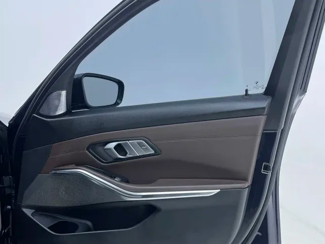 BMW 3 Series — Фото автомобиля 29
