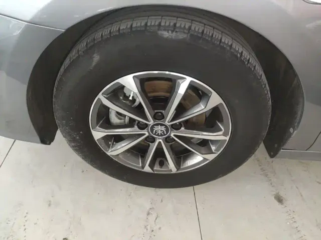 BYD Qin PLUS — Фото автомобиля 22