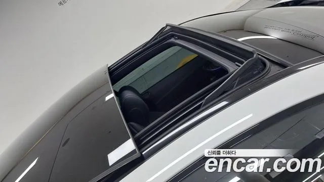 Mercedes-Benz E-Class — Фото автомобиля 12