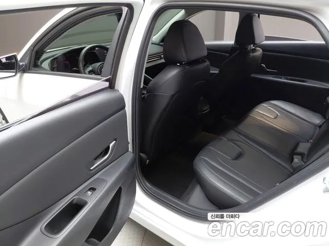 Hyundai AVANTE Avante (CN7) 1.6 LPi (Для проката) — Фото автомобиля 12