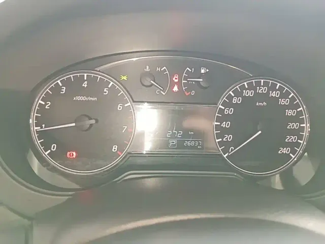 Nissan Tiida — Фото автомобиля 11