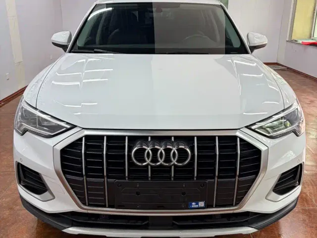 Audi Q3 — Фото автомобиля 2