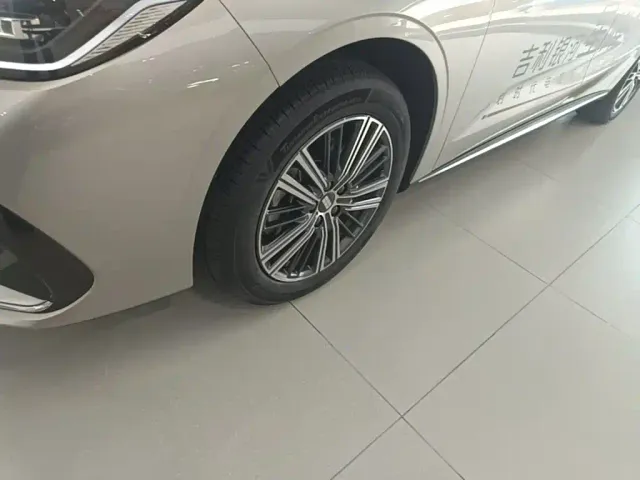 Geely Galaxy Stellar 6 — Фото автомобиля 22