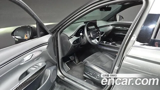 Genesis GV70 — Фото автомобиля 15