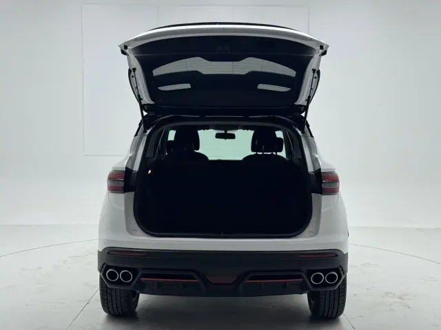 Geely Binyue — Фото автомобиля 8