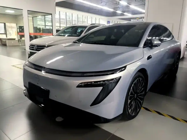 Фотография автомобиля — Nissan N7