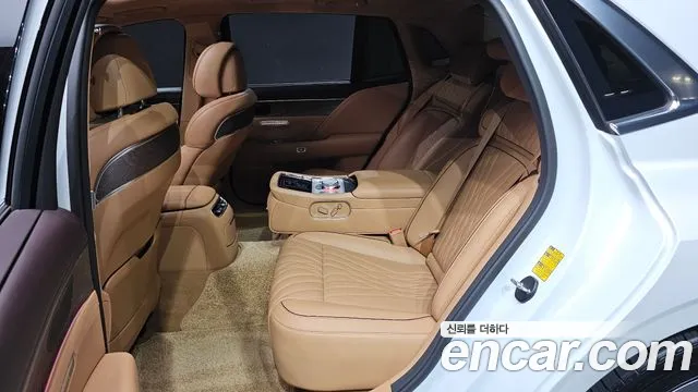 Genesis G90 Бензин 3.5 турбо AWD — Фото автомобиля 11