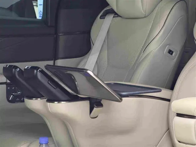 Toyota Vellfire — Фото автомобиля 15