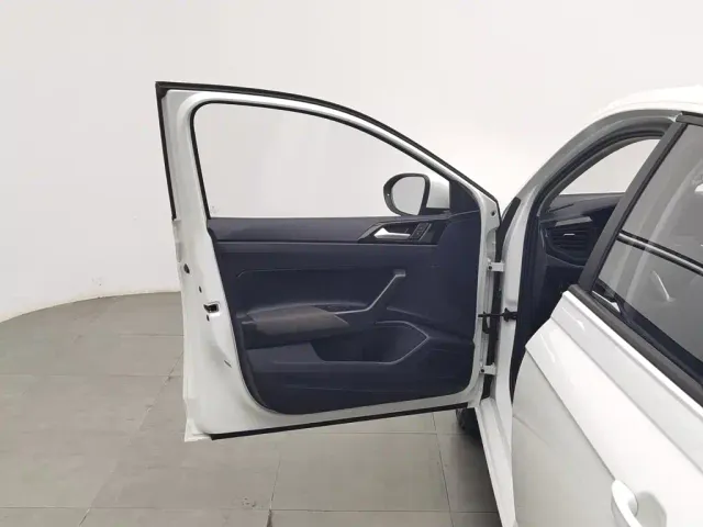 Volkswagen Lavida — Фото автомобиля 8