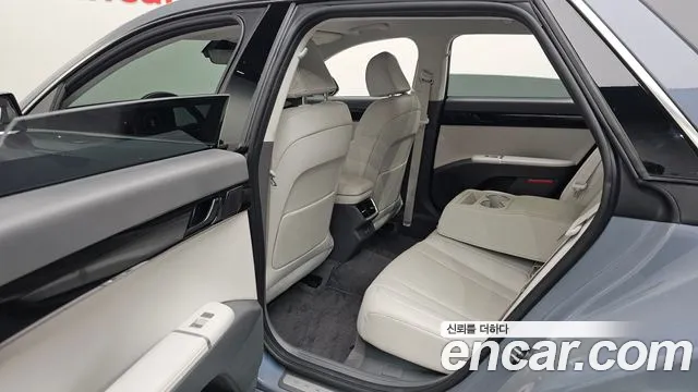 Hyundai Grandeur GN7 — Фото автомобиля 17