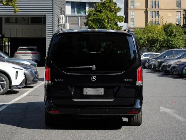 Mercedes-Benz V-Class — Фото автомобиля 4