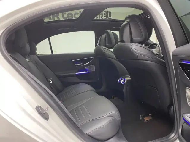 Mercedes-Benz C-Class — Фото автомобиля 24