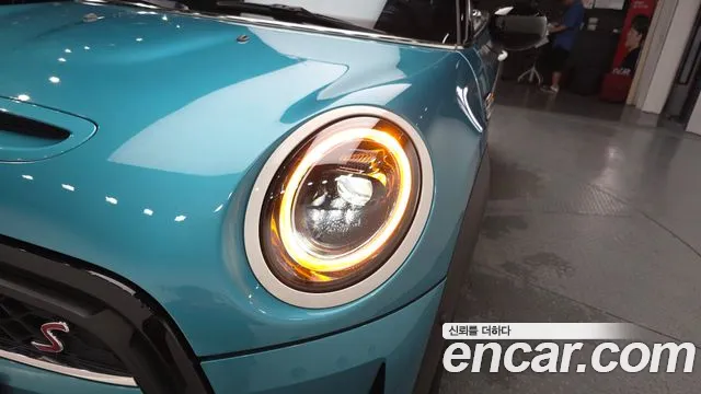 Mini Cooper Convertible — Фото автомобиля 19