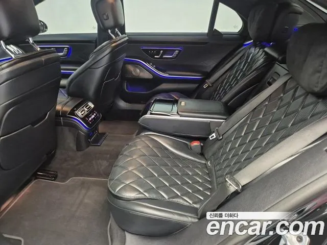 Mercedes-Benz S-Class — Фото автомобиля 12