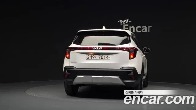 Kia Seltos — Фото автомобиля 4