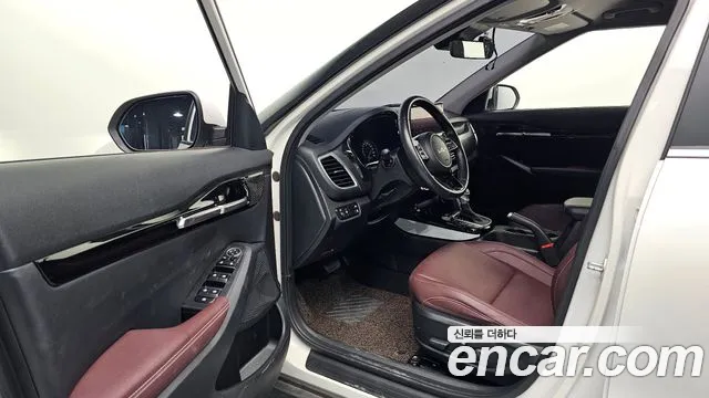 Kia Seltos Seltos Бензин 1.6 турбо 2WD — Фото автомобиля 10