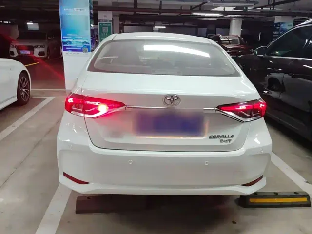 Toyota Corolla — Фото автомобиля 5