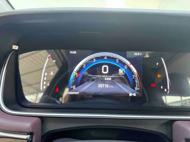 GAC Trumpchi M6 — Фото автомобиля 16
