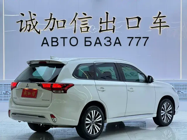 Mitsubishi Outlander — Фото автомобиля 4
