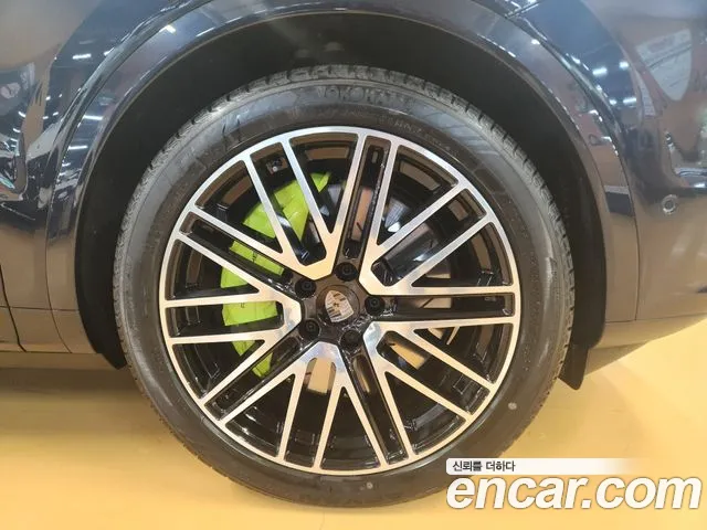 Фотография автомобиля — Porsche Cayenne