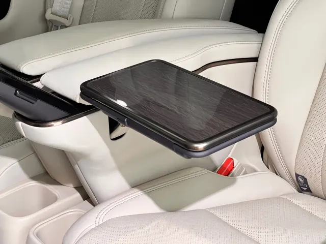 Toyota Alphard — Фото автомобиля 15