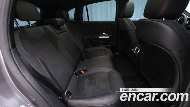 Mercedes-Benz EQA — Фото автомобиля 17