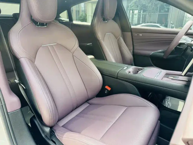 Xiaomi SU7 — Фото автомобиля 7