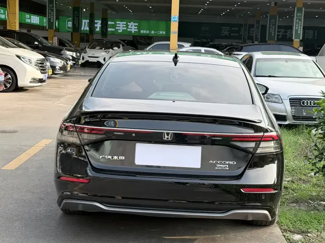 Honda Accord 2025 Model Sport Series 260TURBO Premium Edition — Фото автомобиля 14