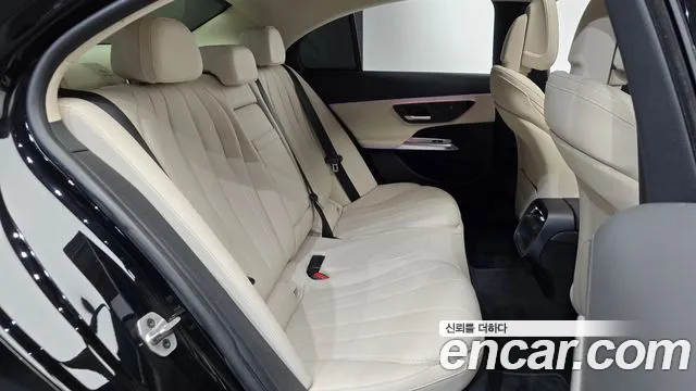 Mercedes-Benz E-Class W214 — Фото автомобиля 17