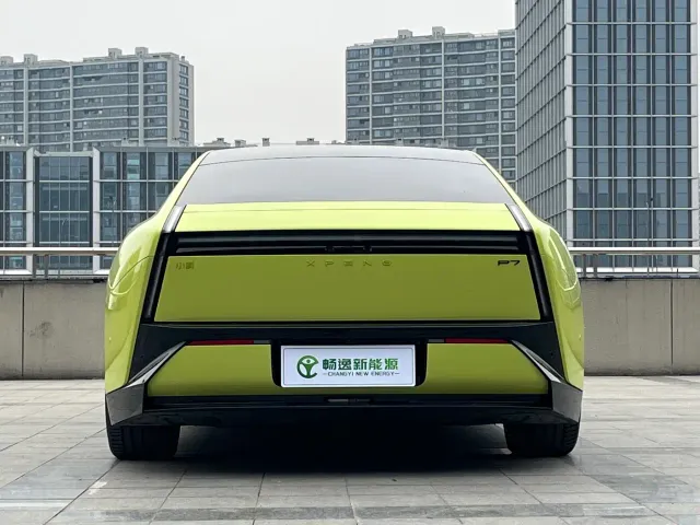 Xpeng P7 — Фото автомобиля 4
