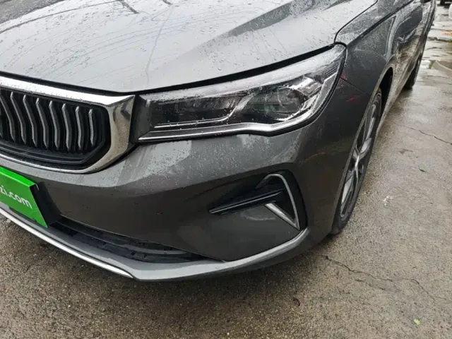 Geely Emgrand — Фото автомобиля 23