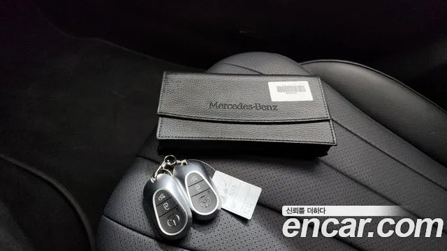 Mercedes-Benz E-Class — Фото автомобиля 13