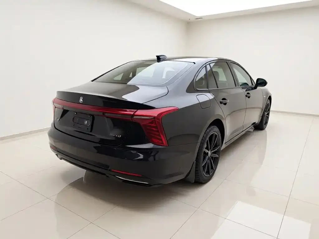 Hongqi Hongqi H5 2025 1.5T DCT Mystic Shadow 2 Million Edition — Фото автомобиля 6
