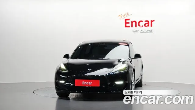 Tesla Model 3 — Фото автомобиля 3