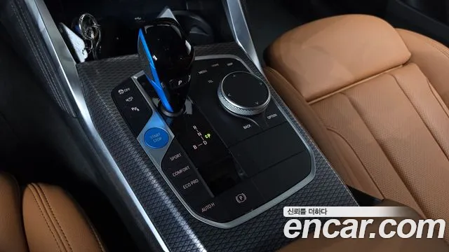 BMW i4 — Фото автомобиля 12