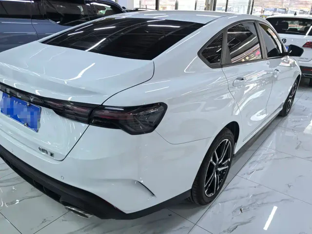 Geely Binrui — Фото автомобиля 6