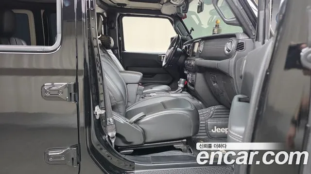 Jeep Wrangler JL — Фото автомобиля 25