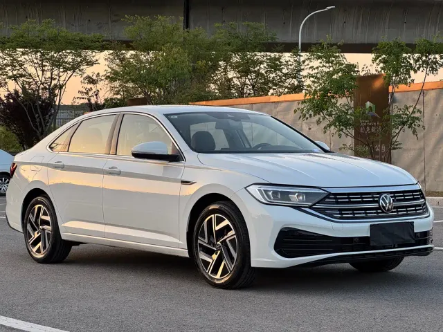 Volkswagen Sagitar — Фото автомобиля 2