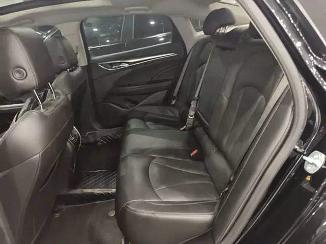 Buick LaCrosse — Фото автомобиля 16