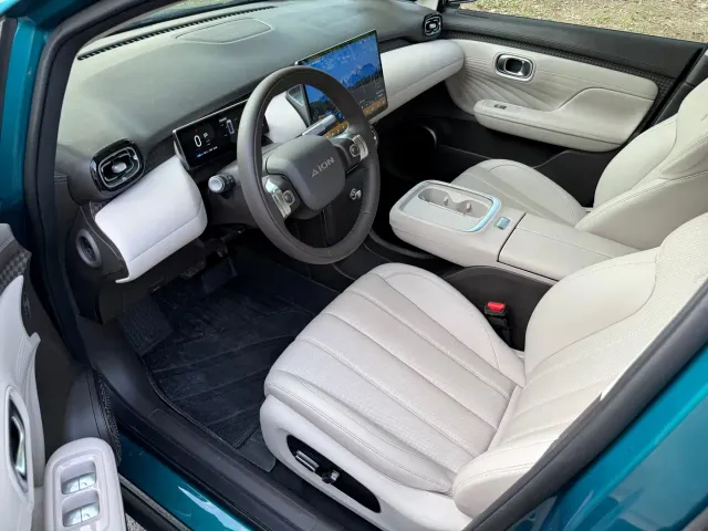 GAC Aion UT — Фото автомобиля 3