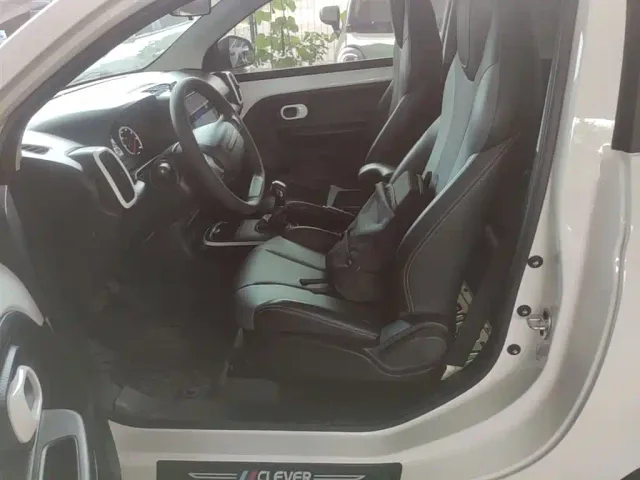 Roewe Clever — Фото автомобиля 16