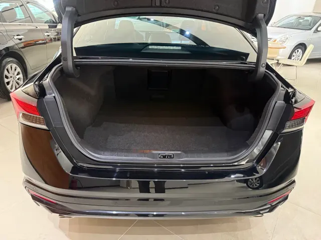 Nissan Teana — Фото автомобиля 12