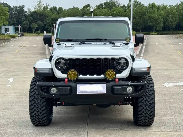 Jeep Gladiator — Фото автомобиля 2
