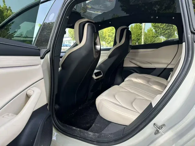 Xiaomi SU7 — Фото автомобиля 6
