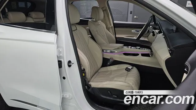 Genesis GV70 — Фото автомобиля 12