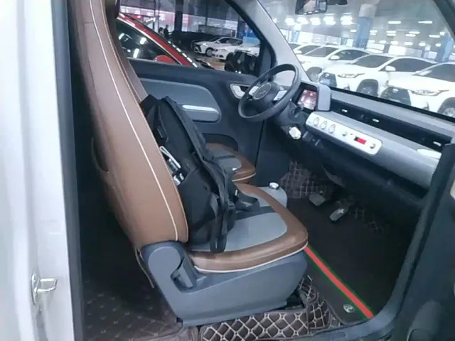 Wuling Hongguang Mini EV — Фото автомобиля 24