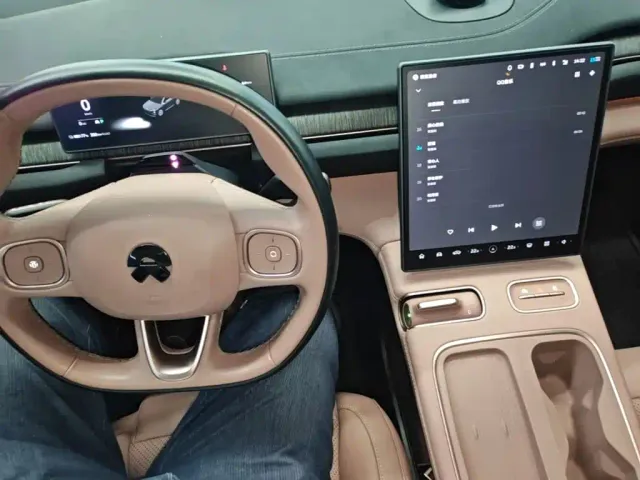 Nio EC6 — Фото автомобиля 9